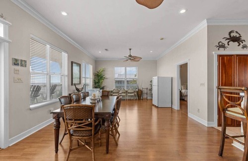 Salem House | Sandy Flounder on Dark Island