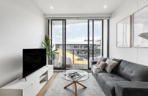 Sandringham Apartment | Sandy Hill Apartments by Ready Set Host