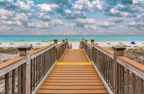 Ono Island Condo | Sandy Key 326 Third floor -Beachfront view -NO HASSLE CHECK OUT