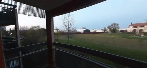 Blagnac Apartment | Sandy's 2 beds apartment Calme Parking Tramway