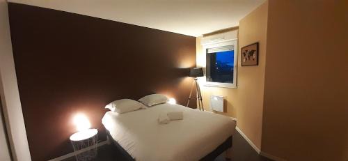 Blagnac Apartment | Sandy's 2 beds apartment Calme Parking Tramway