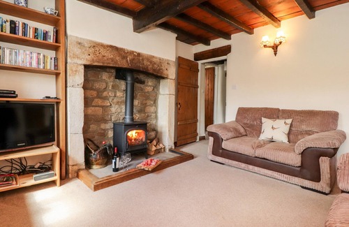 Burnsall Cottage | SANDYWOOD, pet friendly, character holiday cottage in Burnsall
