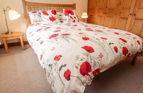 Burnsall Cottage | SANDYWOOD, pet friendly, character holiday cottage in Burnsall
