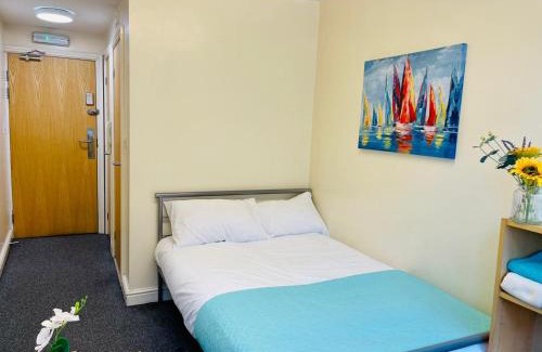 Leicester City Centre Apartment | Sangha House - Short Stays