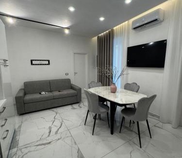 Naples Apartment | Sanità Naples Central Grand Apartment for 10 Guest