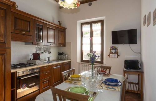 Siena Apartment | Sant'Eugenia apartment with parking