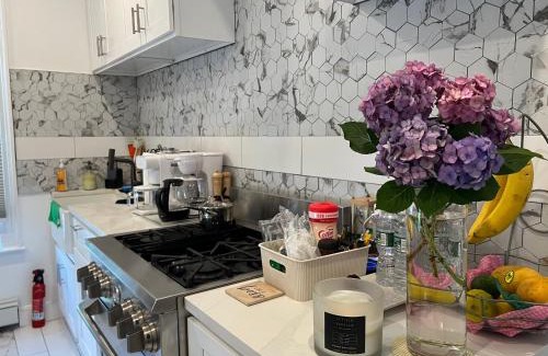 Town of Hope House | Santa Cruz rooms and hospitality