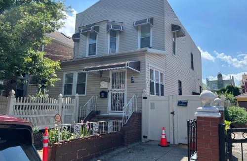 Town of Hope House | Santa Cruz rooms and hospitality