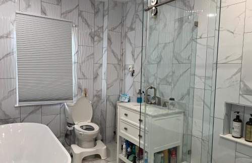 Town of Hope House | Santa Cruz rooms and hospitality