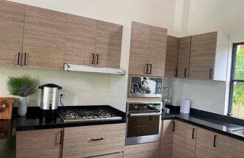 Prado Cabin | Santa Elena Lake House