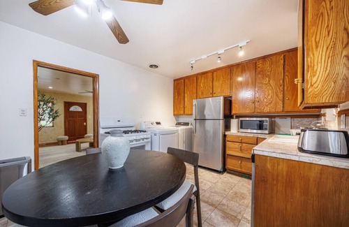 Pico House | Santa Monica 2 Bedroom Home - Short Drive to the Beach!