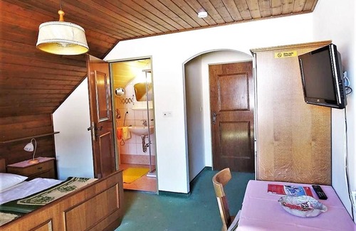Unternberg Bed & Breakfast | Santner, guest house - double room with shower, WC