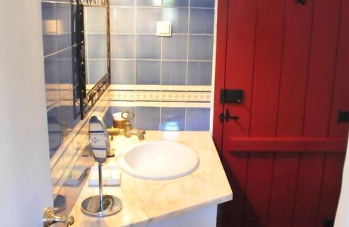 Reguengos de Monsaraz House | Sao Pedro Do Corval: Country Cottage / Gite - São Pedro do Corval