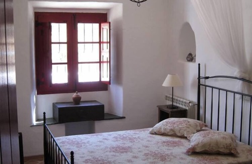 Reguengos de Monsaraz House | Sao Pedro Do Corval: Country Cottage / Gite - São Pedro do Corval