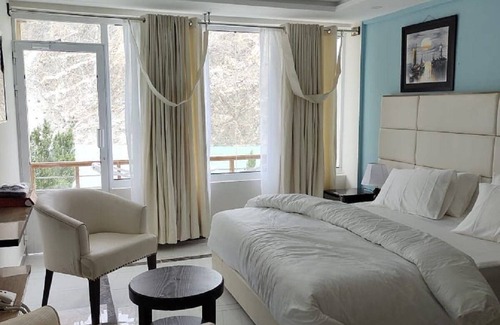 Hunza Hotel | Sapphire Hunza Attabad