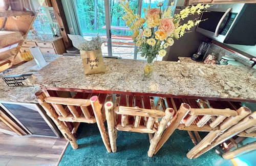 Eureka Springs Cabin | Sapphire Moonlight, Mountain View oasis cabin with kayaks, Grill, lake access
