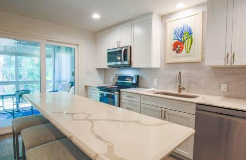 West Beach Village House | Sapphire Seascape