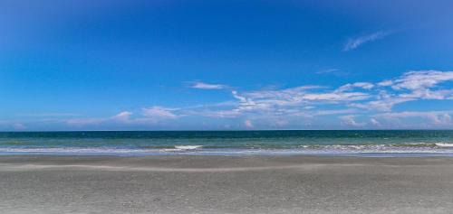 Surfside Beach House | Saradise