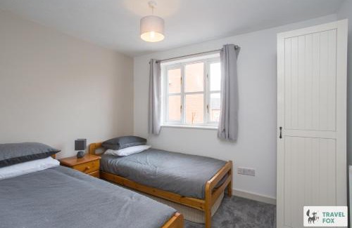 Rocester House | Sarah's House BBQ Parking 10mins To Alton Towers