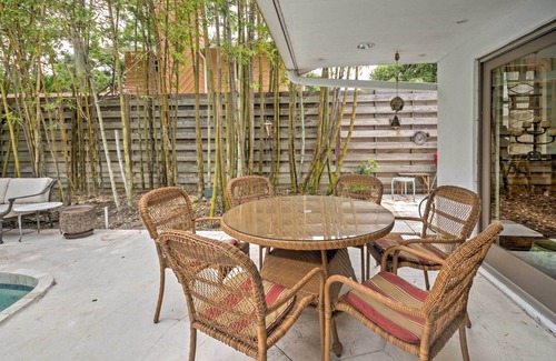 South Sarasota House | Sarasota House w/Backyard Oasis: 6 Mi to Beach!