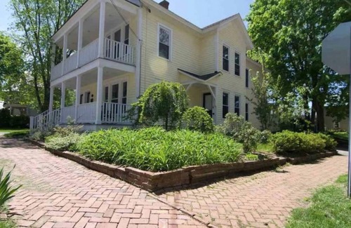 Saratoga Springs Apartment | Saratoga East Side Track Rental: Walk to Track & Broadway, Huge, Sunny 3bd/2ba
