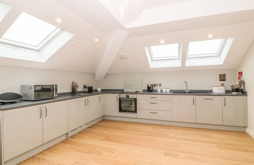 Malltraeth Cottage | SARDIS CHAPEL 1, pet friendly, luxury holiday cottage in Malltraeth