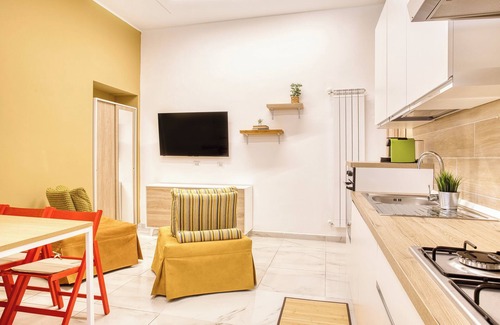 Chinatown Apartment | Sarpi56; New 2 BD apartment in Sempione district