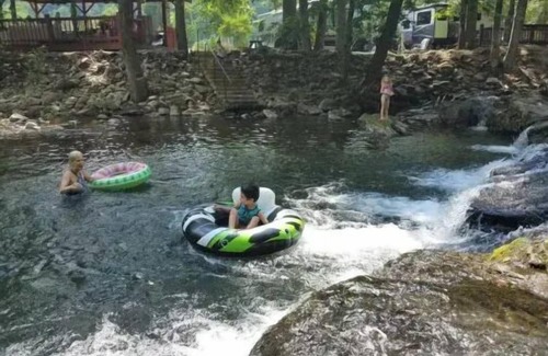 Cosby House | Sasquatch's Den at Waterfall high speed internet