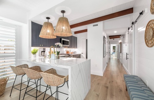 White St. Gallery House | SATISFY MY SOUL ~ 3 BR, 3.5 Ba Newly Renovated Mid Town Home w/Pool!