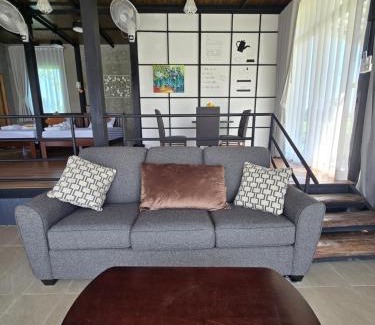 Cha-am Resort | Sattee's Home บ้านพักเศรษฐี