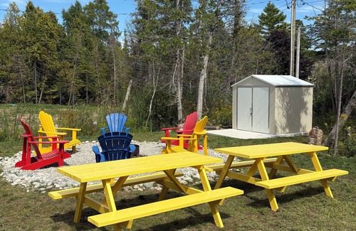 Sauble Beach Cottage | Sauble Beach Cottage – Perfect Thanksgiving Getaway, Steps to Beach & Shops