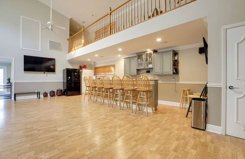 Wellington Apartment | Sauna + Pool Access: Luxe Wellington Apt!