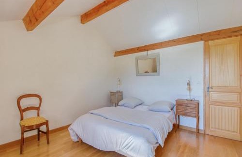 Sauveterre-la-Lemance House | Sauveterre Pool Escape