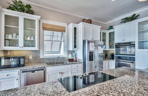 Delos House | Save Sept–Oct!PrivateBch*BeachSvc*Elevator*HeatPool