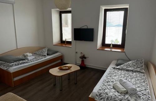 Varosh Apartment | Savin Apartments
