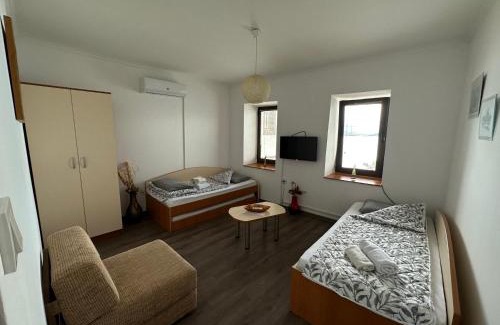 Varosh Apartment | Savin Apartments
