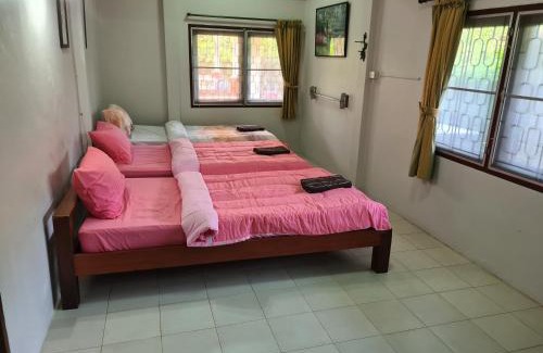 Chakphong Apartment | Sawaddee Holland