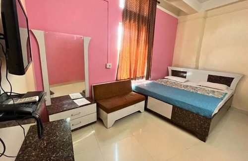 Sualkuchi Hotel | Sawkmie Hotel