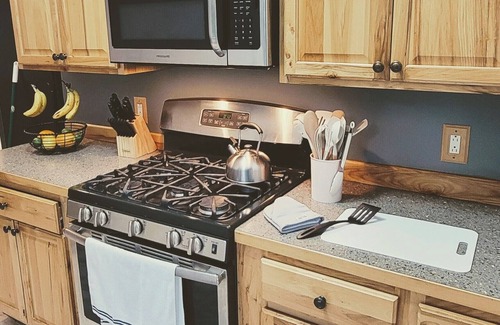 Seward House | Sawmill Creek Lodging ~ Cottage