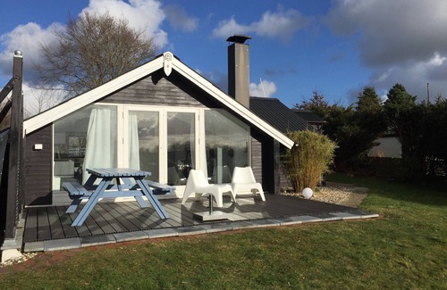 Kosel House | Scandi house with garden, hygge & slime view