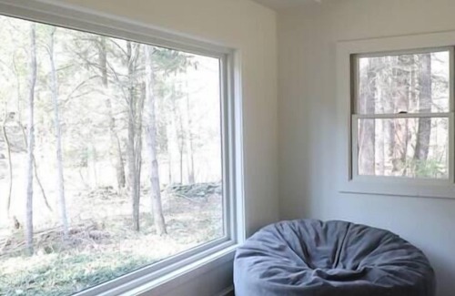 Narrowsburg House | Scandi-Luxe Cabin on the river with HotTub