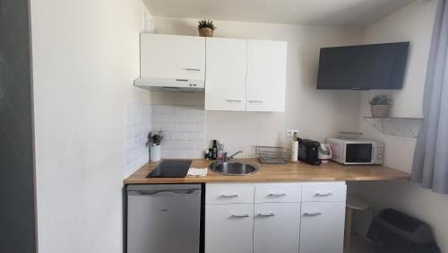 Madeleine-Champ de Mars Apartment | SCANDI NANTES 419