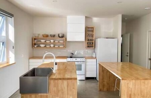 Shefford House | Scandinavian 2-Storey Chalet at the Foot of Mt. Shefford, Scandinavian 2-Storey Chalet at the Foot o