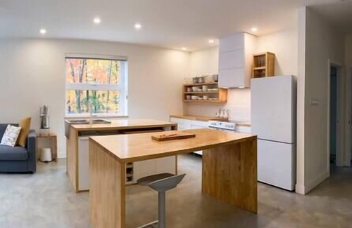 Shefford House | Scandinavian 2-Storey Chalet at the Foot of Mt. Shefford, Scandinavian 2-Storey Chalet at the Foot o