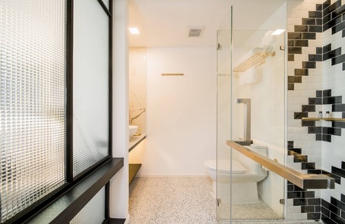 Arun Amarin Hotel | Scene Bangkok Noi