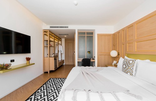 Arun Amarin Hotel | Scene Bangkok Noi