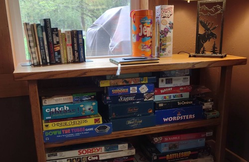 Alsea Cabin | Scenic cabin with a creek view