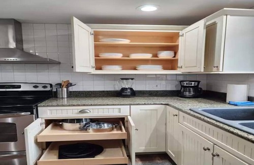 Skaneateles House | Scenic Finger Lakes Retreat ~ Lake Access & Cozy ~4 bedroom house in Skaneateles