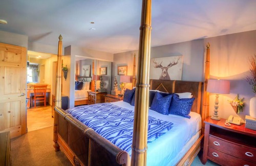 Mount Charleston Hotel | Scenic Getaway: Pets Welcome, Game Lounge, Free Parking & Outdoor Adventure