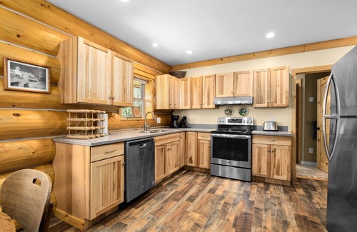 Whitefish Cabin | Scenic Log River View Cabin